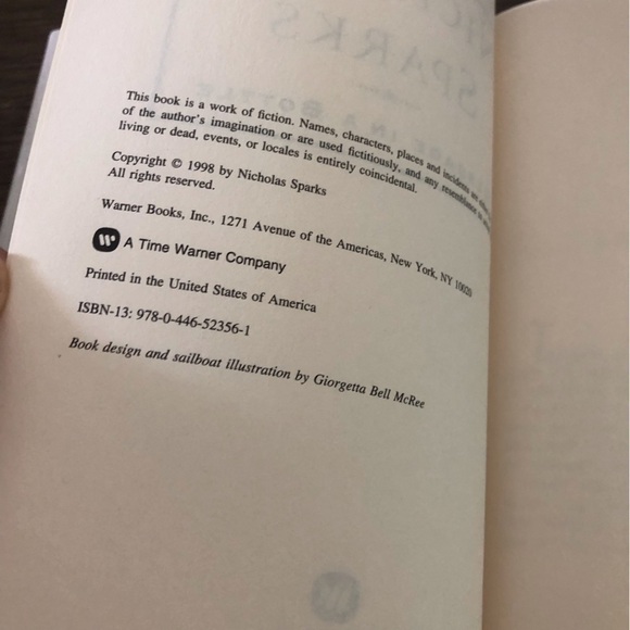 Message in a Bottle by: Nicholas Sparks hardback book - Picture 3 of 7